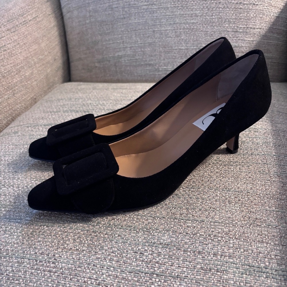 Andrea Carrano Milk Black Suede Buckle Pointed Toe Kitten Heel Pumps 38 US 7